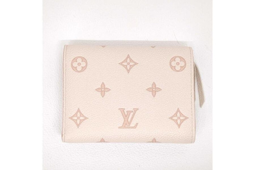 2つ折り財布のルイ・ ヴィトン（LOUIS VUITTON）