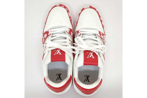 スニーカーのルイ・ ヴィトン（LOUIS VUITTON）