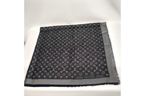 ストールのルイ・ ヴィトン（LOUIS VUITTON）