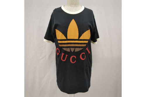 ファッションのTシャツ