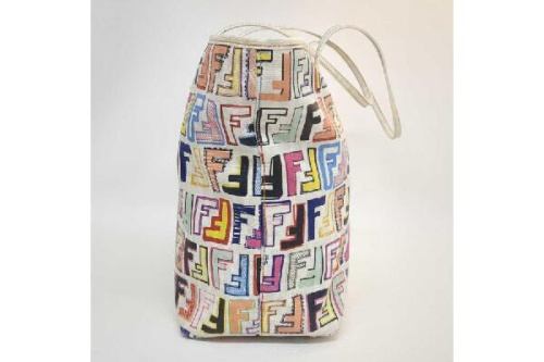 フェンディ(FENDI)の新入荷