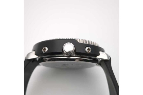 ハイブリッドダイバーのH558-500A