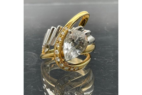 日本人作家ジュエリーの宝石