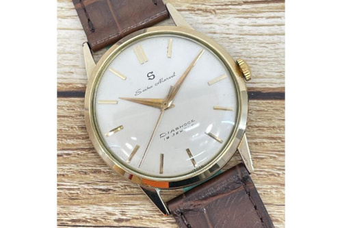 機械式時計のメンズ腕時計