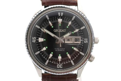 機械式時計のメンズ腕時計