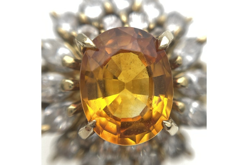 指輪のゴールデンサファイア