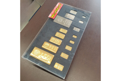 貴金属のインゴット