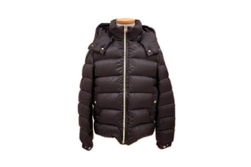 モンクレールのMONCLER