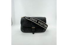 バッグのショルダーバッグ 