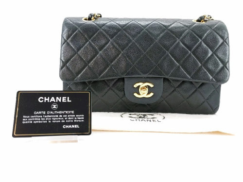 ブランドバッグ・財布のCHANEL(シャネル）