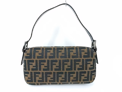 FENDI　フェンディのマンマバケット
