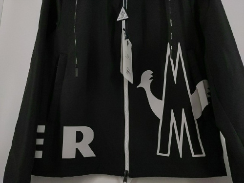 中古　ブランド衣類のMONCLER　モンクレール