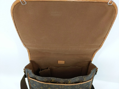 LOUIS VUITTON(ルイヴィトン)のメッセンンジャーボスフォール