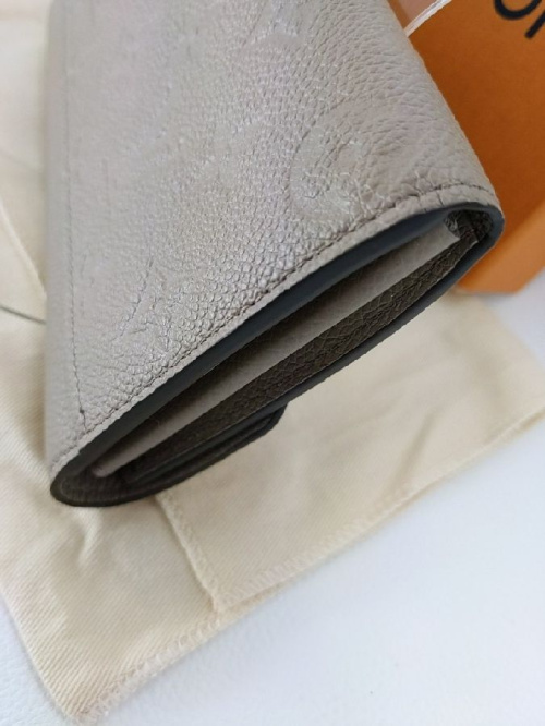 LOUIS VUITTON（ルイヴィトン）のM67808　ポルトフォイ　ユサラ