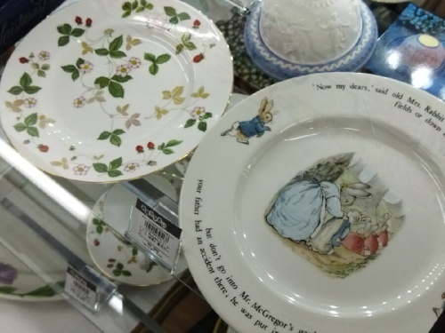 中古食器のブランド食器