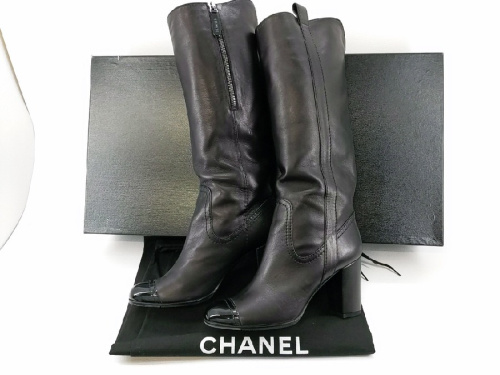 ファッションの中古　シャネル　CHANEL