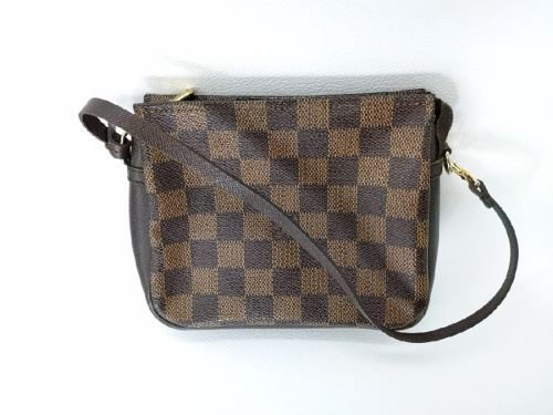 ポーチ　バッグの長財布