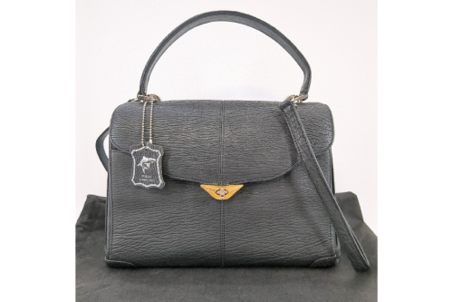 中古ブランド品のシャークスキン