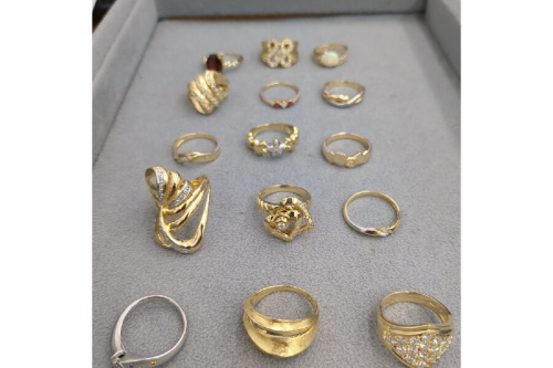 金・プラチナの貴金属・ジュエリー