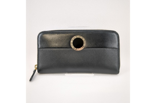 長財布のラウンドファスナー