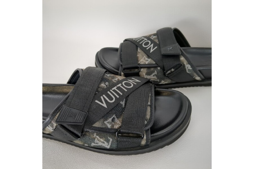サンダルのルイ・ ヴィトン（LOUIS VUITTON）