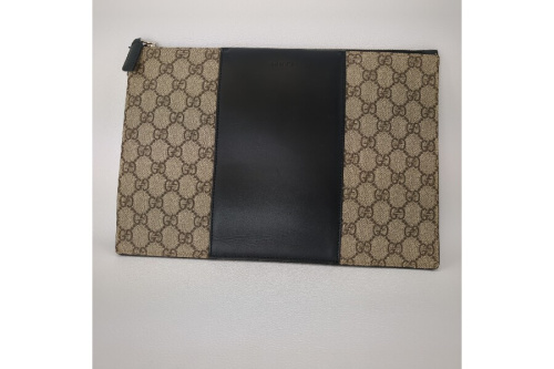 グッチ（GUCCI）のGGスプリーム×レザー