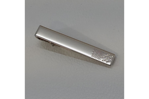 ネクタイピンのルイ・ ヴィトン（LOUIS VUITTON）