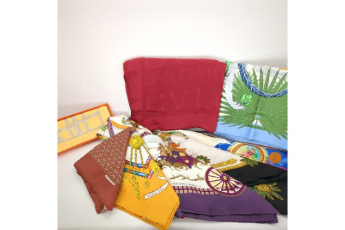 ファッション小物のスカーフ