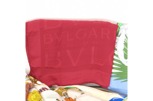 スカーフのHERMES　BVLGARI　GUCCI