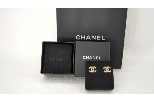シャネル（CHANEL）のココマーク　シャネル　ピアス
