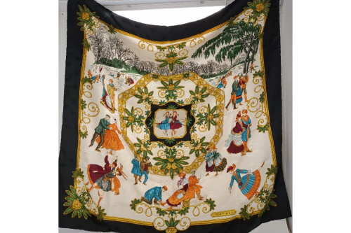 スカーフのエルメス（HERMES）