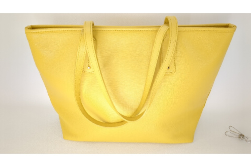 FURLA　フルラのトートバッグ　学生　PCサイズ