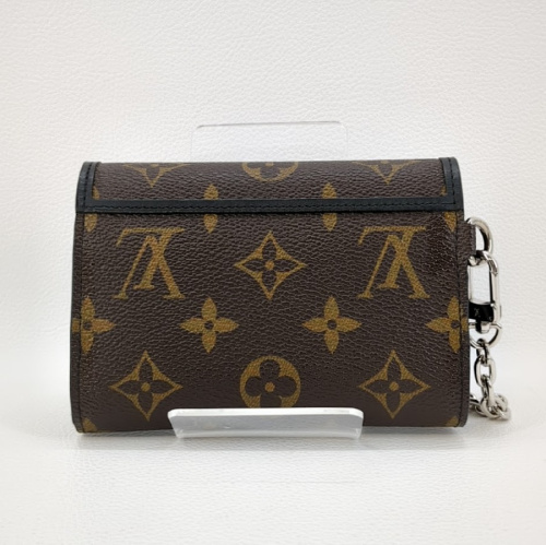 3つ折り財布のルイ・ ヴィトン（LOUIS VUITTON）