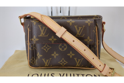 ルイ・ ヴィトン（LOUIS VUITTON）のヴィバシテPM ショルダーバッグ 　 M51165