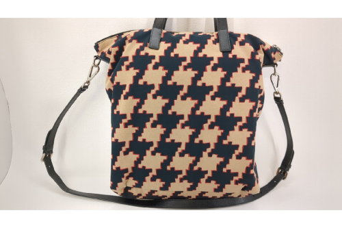 プラダ（PRADA）のナイロントート　サフィアーノ　幾何学　2WAYショルダー