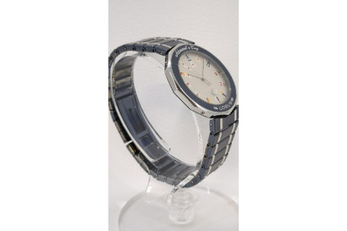 腕時計のCORUM（コルム）