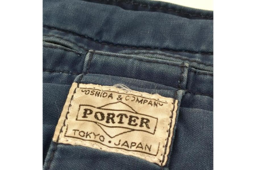 ボディバッグのポーター（PORTER）
