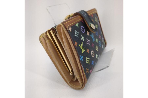 2つ折り財布のルイ・ ヴィトン（LOUIS VUITTON）