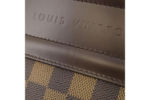 ショルダーバッグのルイ・ ヴィトン(LOUIS VUITTON)