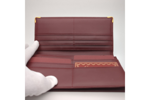 長財布のカルティエ（Cartier）