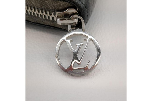 ルイ・ ヴィトン（LOUIS VUITTON）のジッピーウォレット