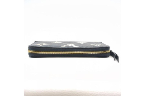 長財布のルイ・ ヴィトン（LOUIS VUITTON）
