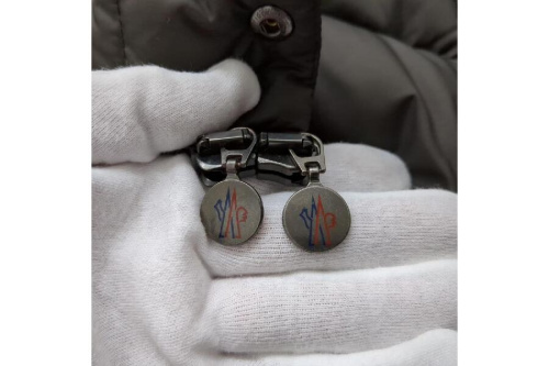 モンクレール（MONCLER）のCHEVAL GILET