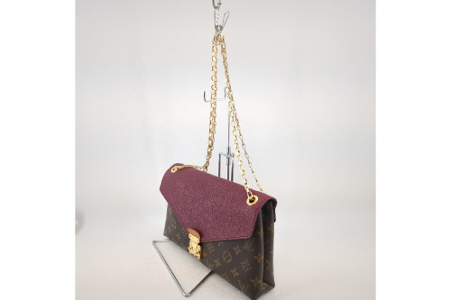 ショルダーバッグのルイ・ ヴィトン（LOUIS VUITTON）