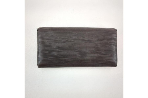 長財布のルイ・ ヴィトン(LOUIS VUITTON)