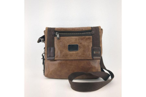 バッグのショルダーバッグ