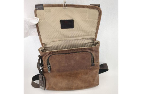 メッセンジャーバッグ