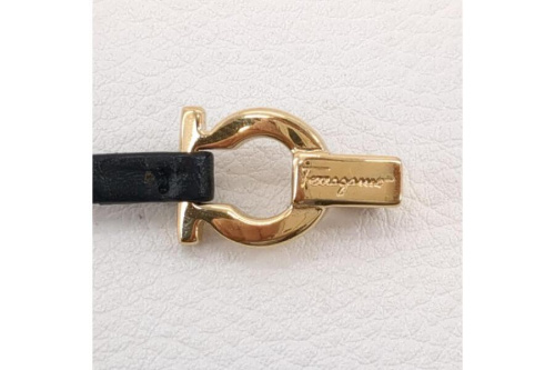 サルヴァトーレフェラガモ(Salvatore Ferragamo)の2連ブレスレット