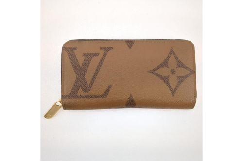 長財布のルイ・ ヴィトン（LOUIS VUITTON）