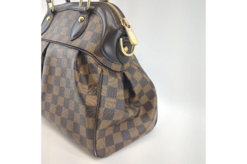 ショルダーバッグのルイ・ ヴィトン(LOUIS VUITTON)